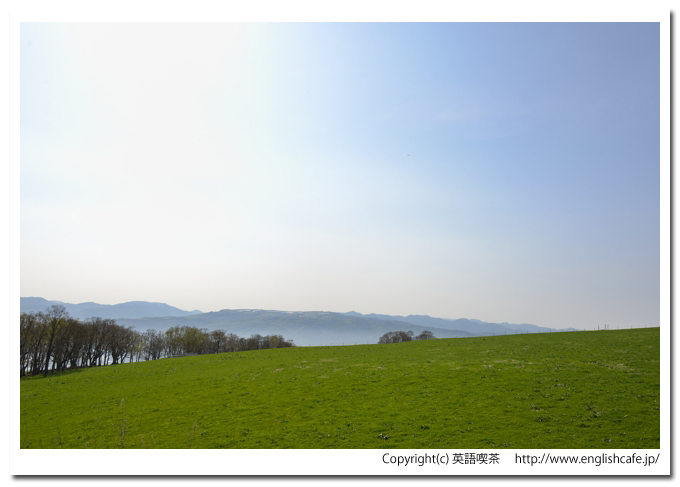 城岱牧場、城岱牧場から見る空と山（北海道七飯町）