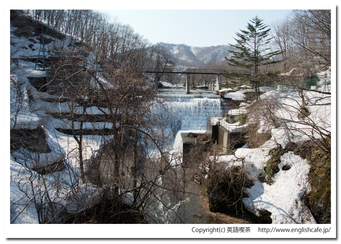 相沼内ダムの正面（北海道八雲町）