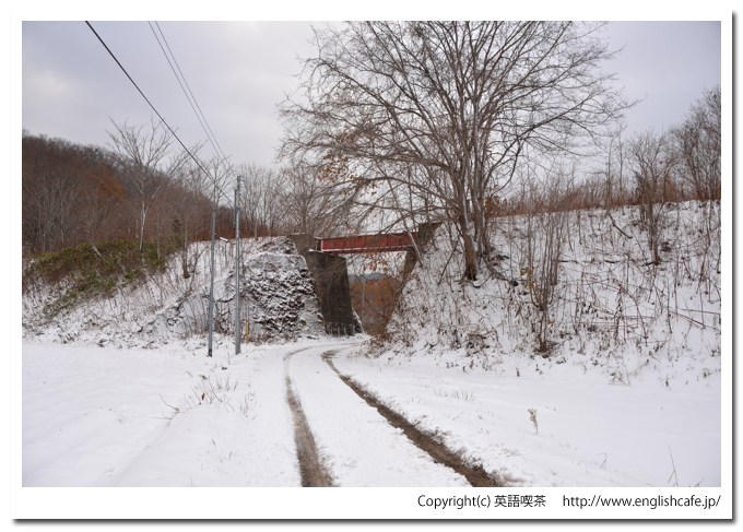 旧胆振線、新大滝駅を過ぎて、ガーター橋（旧胆振線）（北海道伊達市～虻田郡倶知安町）