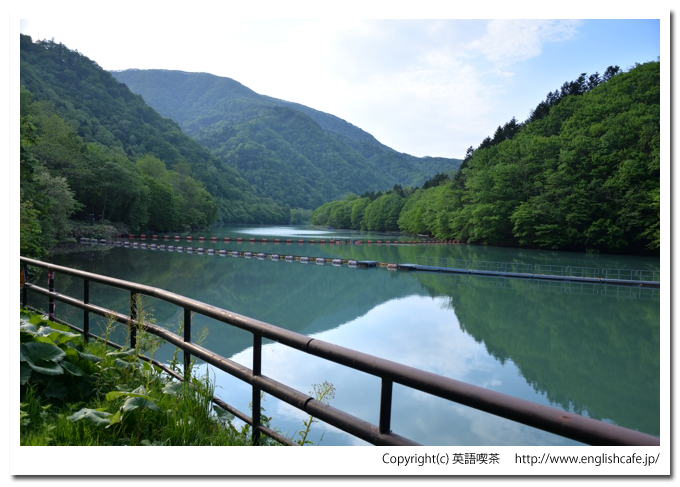 岩清水ダム、岩清水ダムのダム湖（北海道新冠郡新冠町）