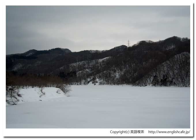 上磯ダムとダム湖（北海道北斗市）