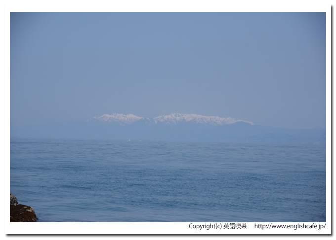 かもめ島、対岸の山々の景色（北海道檜山郡江差町）
