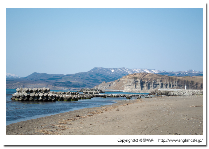 くぐり岩の海（北海道乙部町）