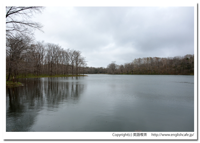 口無沼、展望用デッキからみる水面（北海道苫小牧市）