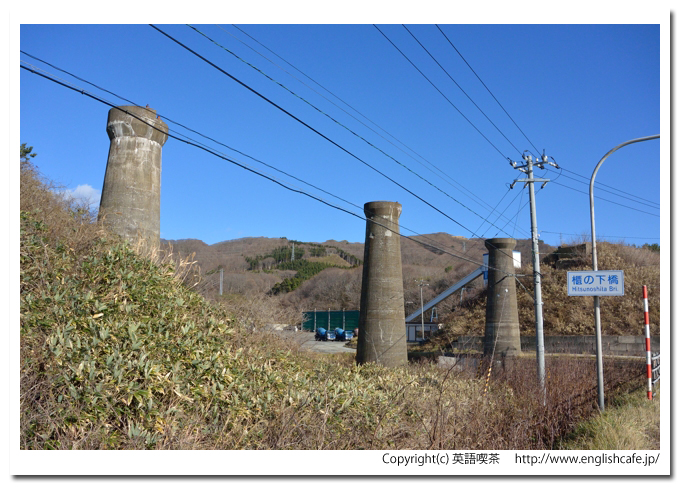松前線、国道沿いに残る櫃の下川橋梁跡（北海道松前郡松前町）