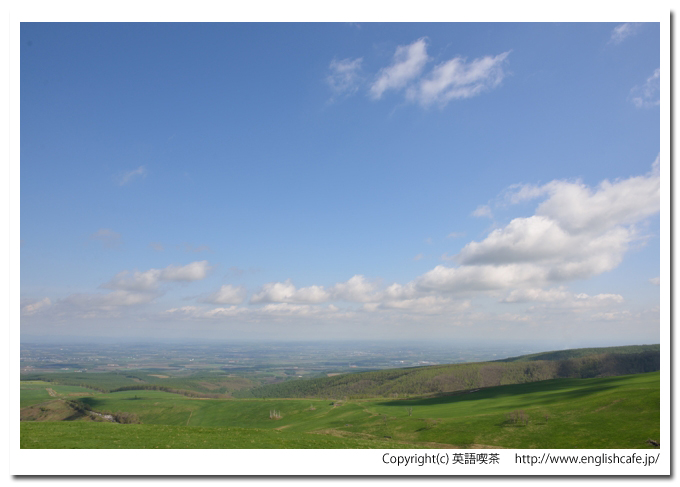 ナイタイ高原牧場、そこから右の方へ。（北海道上士幌町）