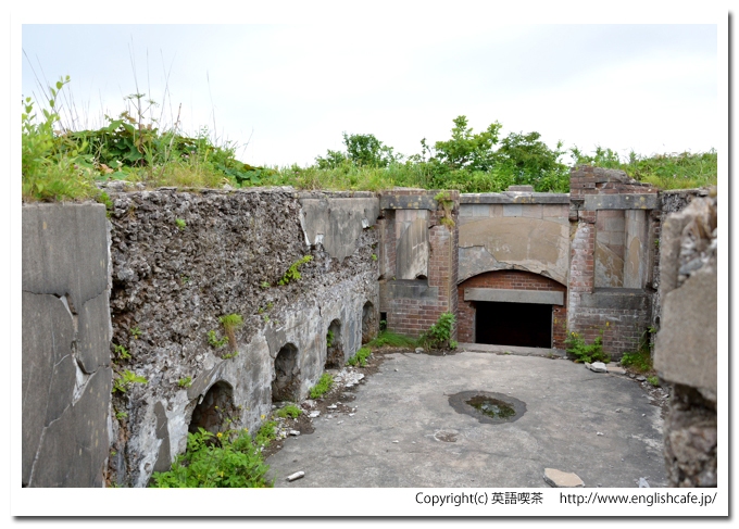 戦闘指令所跡、戦闘指令所に少し入ったところから（北海道函館市）