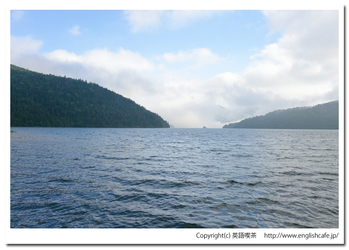 然別湖、北側から南側の様子（北海道河東郡鹿追町）