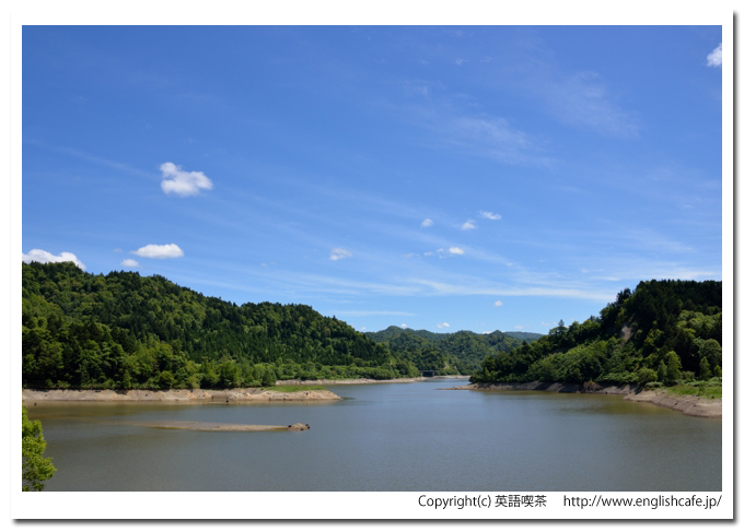 苫前ダム、苫前ダムのダム湖の奥側へ（北海道苫前郡苫前町）