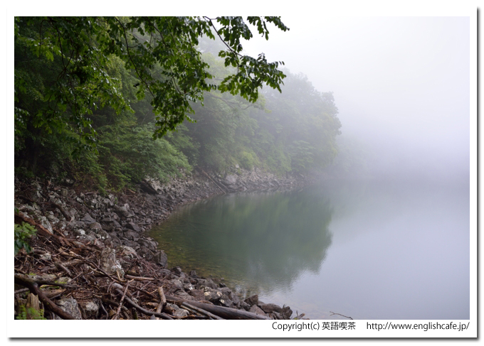 豊似湖、豊似湖の左端の岸から（北海道えりも町）