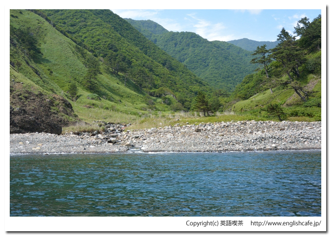 矢越岬（クルーズ編）、あけたところにある浜（北海道上磯郡知内町）