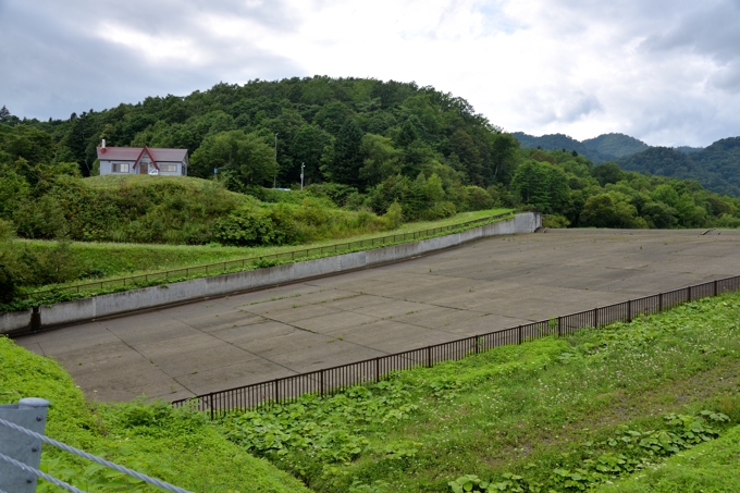 青山ダム